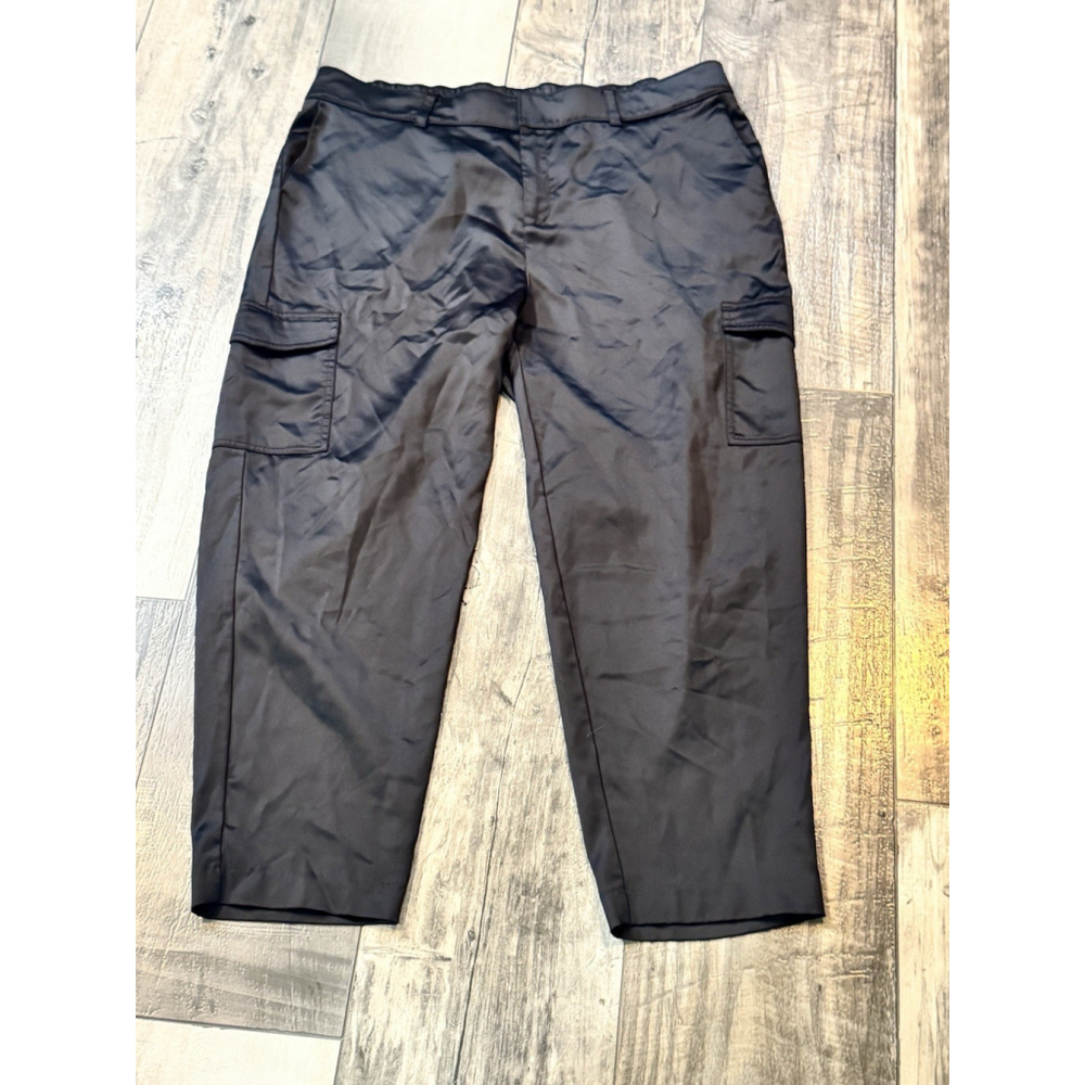 Torrid Women’s Relaxed Taper Satin Cargo Pant Black Sz 16 EUC Plus Size